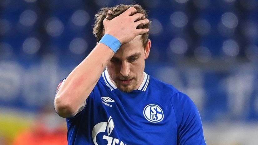 This is what you call a desperate move - Schalke sells their place in the European League of Legends