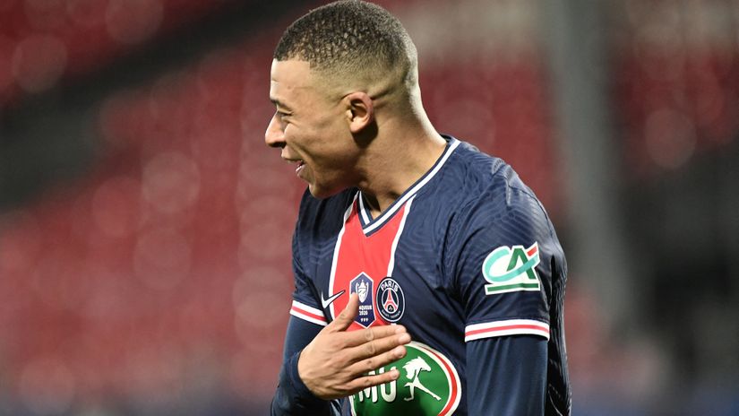 PSG are still waiting for Mbappe, but he is not replying