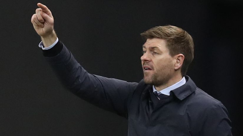 Gerrard doesn't want Liverpool job, backs Klopp