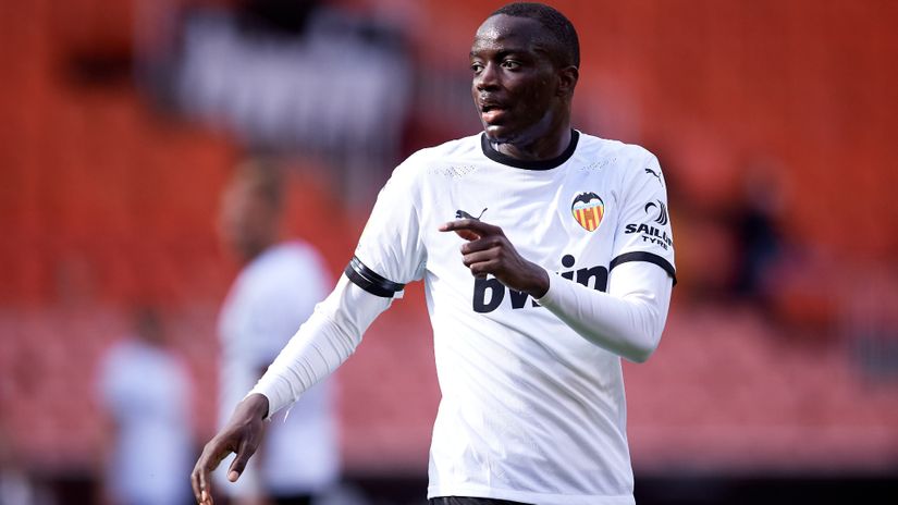 Valencia players abandon the pitch due to racial abuse of their player