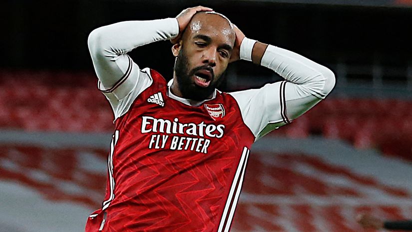 UEL drama: Arsenal frustrated by late equalizer as United triumph away