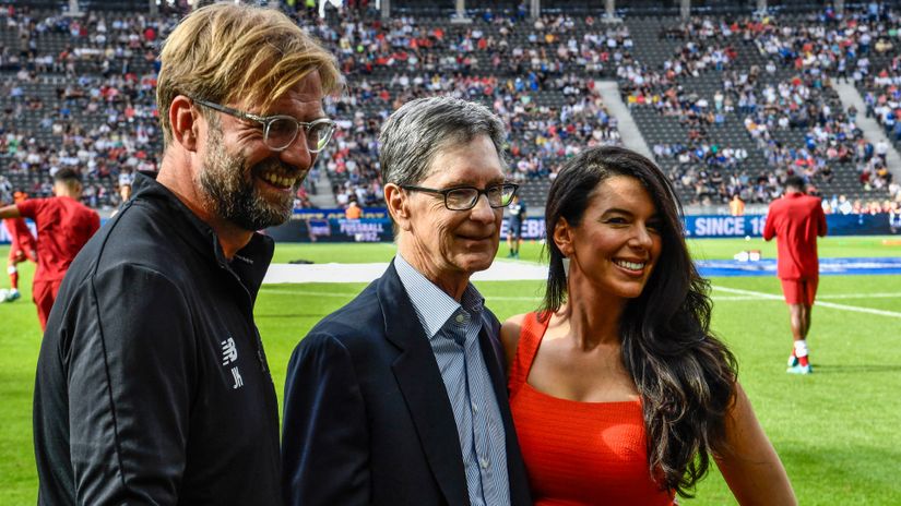 Liverpool owner apologizes to the fans