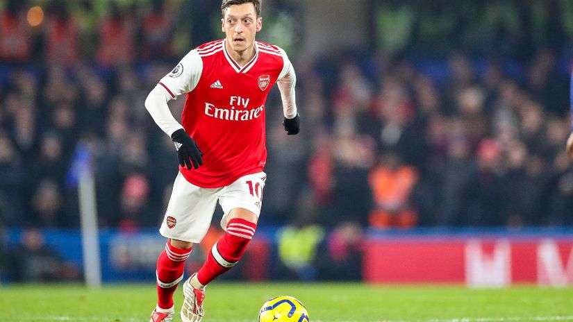 Arsenal still pays Ozil 47.305.023 KSh a week!