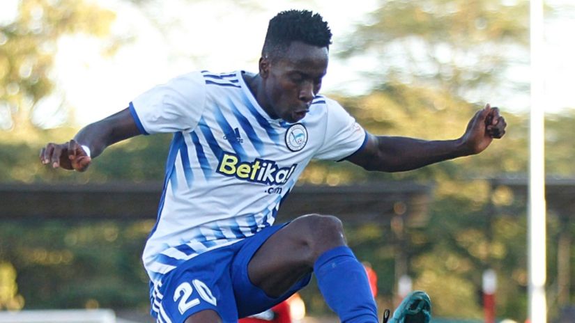 How Achesa is making a killing from his chicken-rearing side hustle