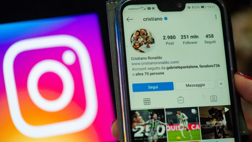 Athletes and clubs highlight online abuse ahead of social media halt