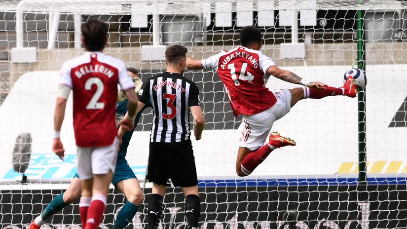 African artillery wins it for Arsenal away