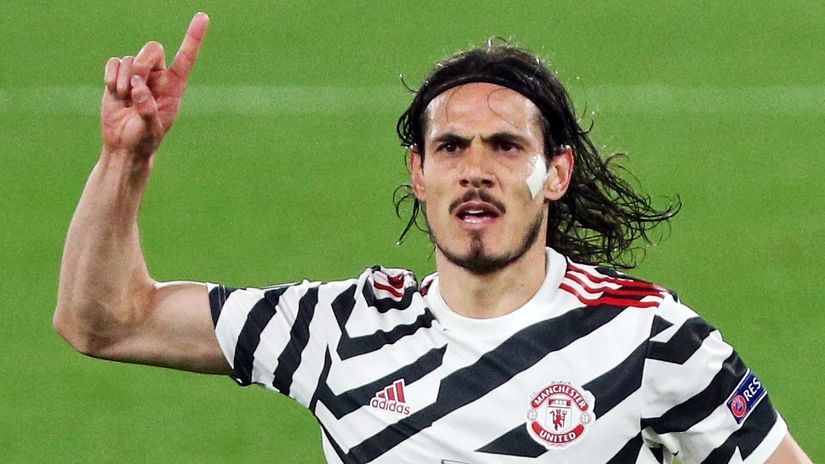 Edinson Cavani signs on with Manchester United!