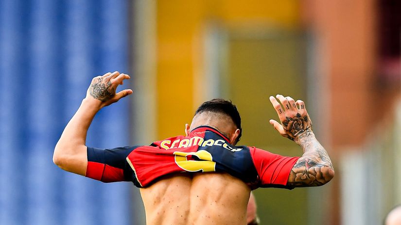 The father of Sassuolo's football player arrested for going wild in the Roma training center ?!