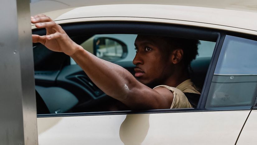 It is not all breeze and flowers at Alianz Arena - Coman at the exit door?