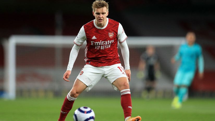 Arsenal are after two midfielders worth 12 billion Ksh