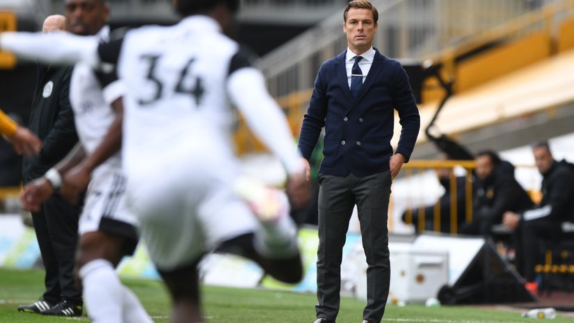 The best dressed English coach takes off his Fulham suit