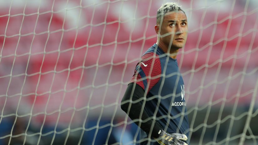 "Ugly duckling" of European football - Navas angry at PSG for bringing Donnarumma