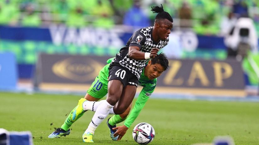 Minutes for Dunga and Timbe in Japan