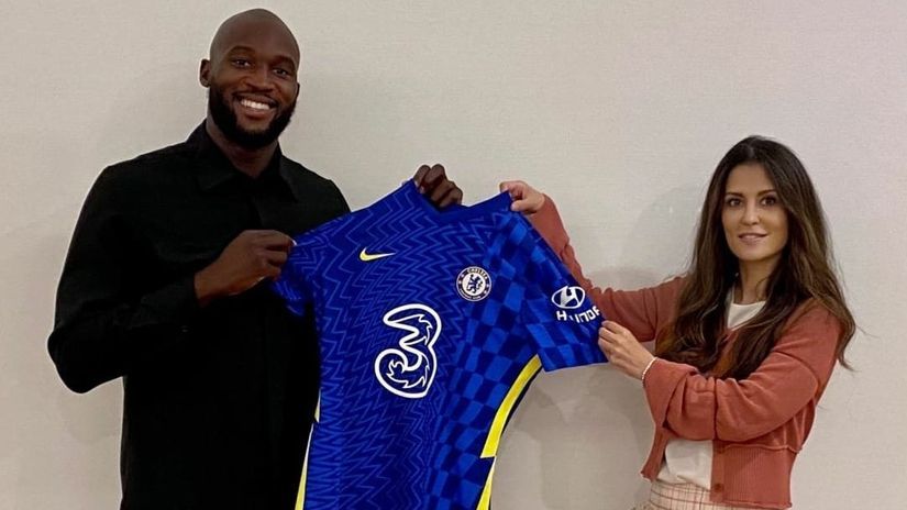 It's official: Lukaku is back at Stamford Bridge