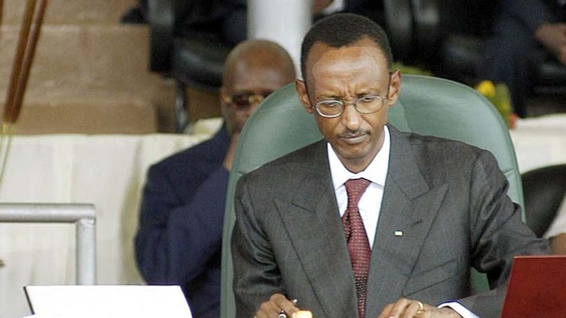 Criticized worldwide: President of Rwanda against Arsenal