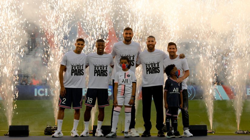 Cheers and booes for Mbappe, Messi looking from the stands: PSG wins against Strasbourg