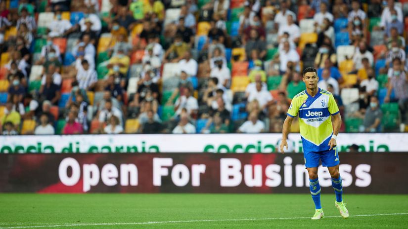 Ronaldo talks with Pep and agrees personal terms with City, but it's not the end