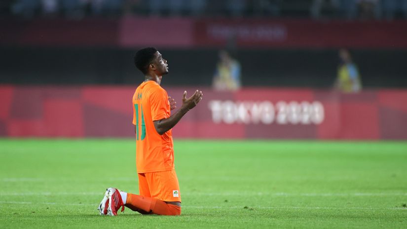 Ivorian's loan transfer comes to a halt due to a training-session injury