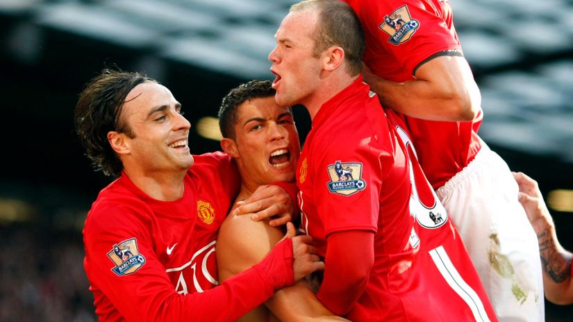 Rooney predicts Cristiano will play on a top-level even when he's 40