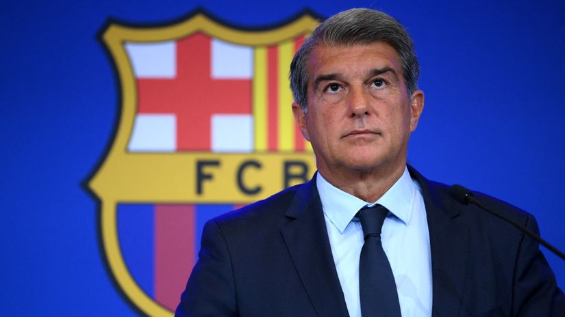 'Koeman will stay as coach, he is Barca's legend'