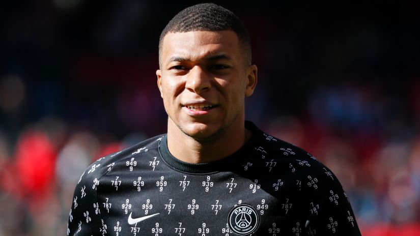 Breaking the silence part 2 - Mbappe about Messi, Neymar 'the bum', leaving PSG and the national team