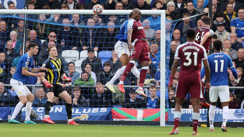 Ogbonna's late header soils Everton's home record