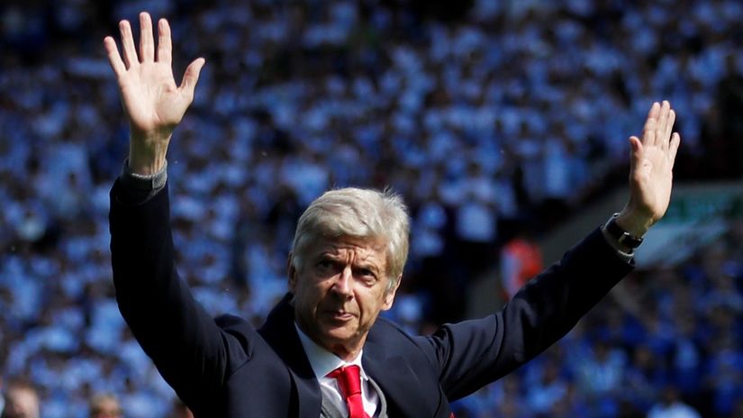 Arsene Wenger: I should have left Arsenal way back in 2007