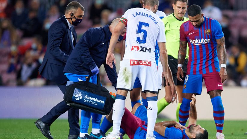 Aguero's heart condition will force him to early retirement, Spanish media reports