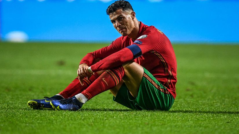 Ronaldo's despair and Silva's apology to the nation after Portugal's defeat