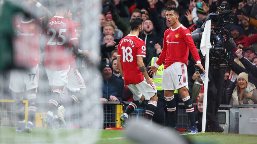 United crush Arsenal in a thrilling derby as CR7 reaches 800-goals milestone