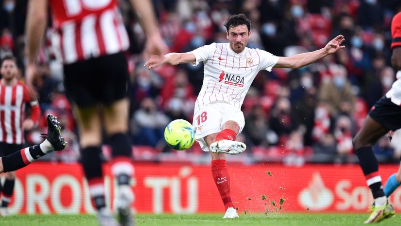 Sevilla continue their chase after Los Blancos