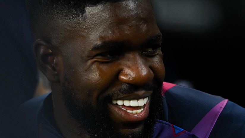 Barcelona's goofball logic strikes again as the club hands contract extension to unwanted man