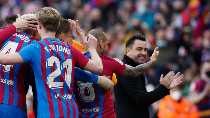 How much is Xavi's Barcelona better than Koeman's and Adama's second time around