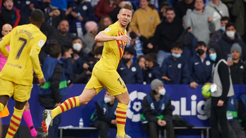 Not Dembele, not Aubameyang, not Ferran: De Jong saves Barca in the last second of the city derby