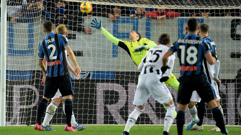 Danilo's last minute goal nullifies Malinovskyi's goal of the season as Juve survives Atalanta