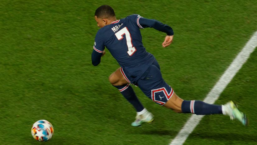 Kylian Mbappe is the king of Paris! PSG edge past Real Madrid in injury time