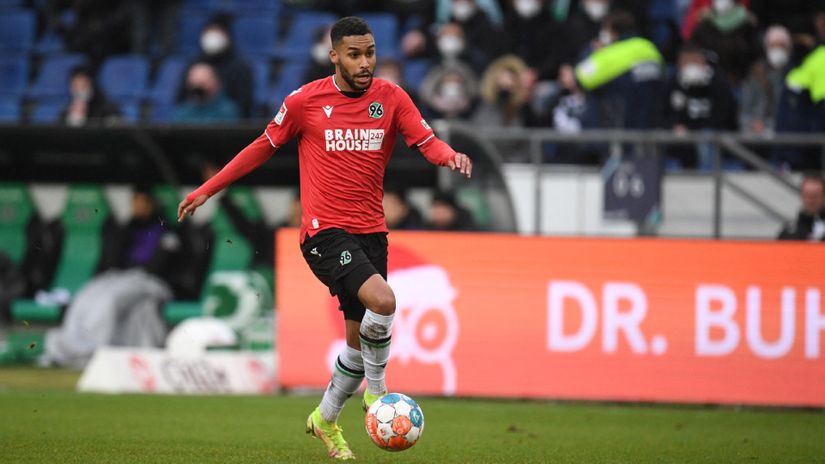 Hannover coach provides injury update on Kenyan midfielder