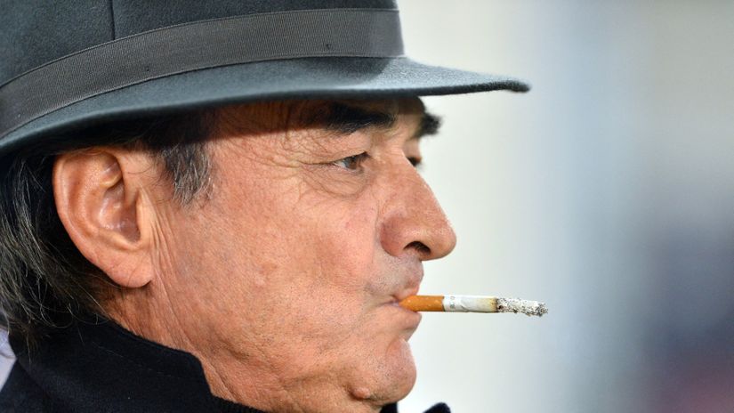 Slapping players, smoking cigars and donating wine: meet one weird football president