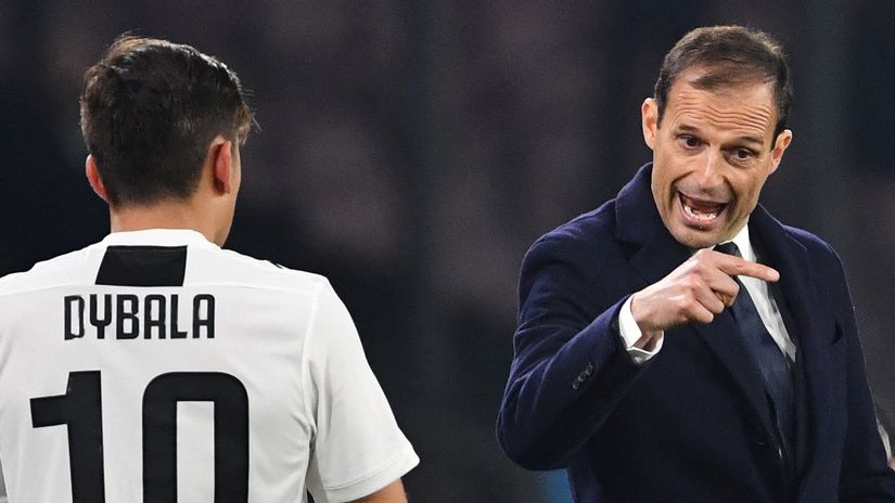 Sparks are flying between Allegri and Dybala: Out of all the people, you have the nerve to ask that?