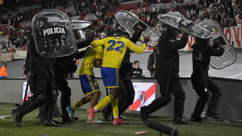 Boca gets all three points at Monumental in the greatest South America derby