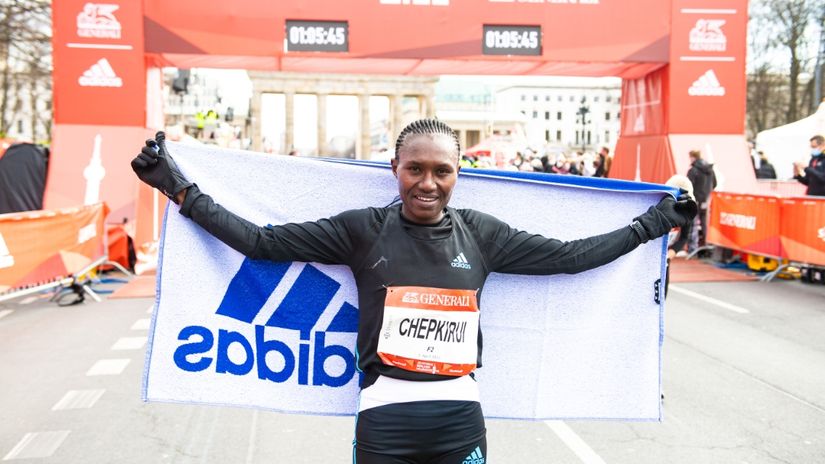Kenyans dominate Milan, Berlin Marathons