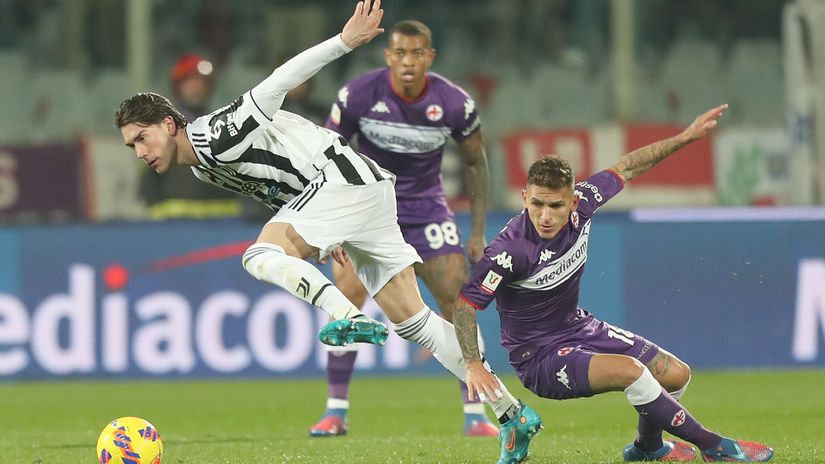 "Traitor" Vlahovic meets his ex-love Viola to decide who'll arrange a final date with Inter