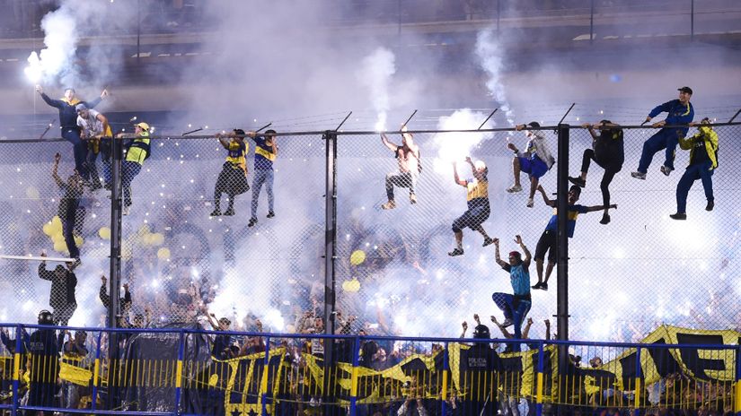 Shocking scenes: La Bombonera stands shake under ultras' feet and chants