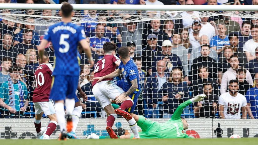 Jorginho, take Pulisic out for dinner! Chelsea finally win at home to solidify at third place